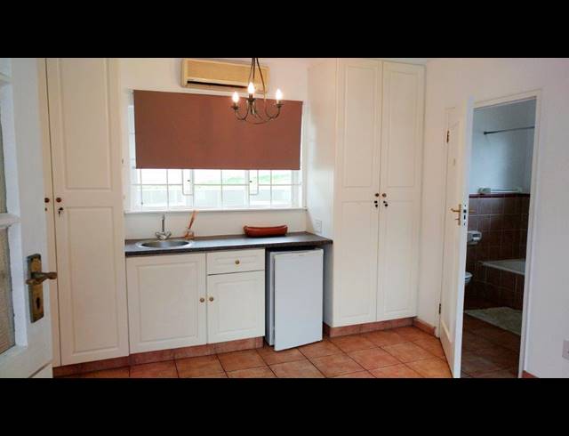 BEDROOM APARTMENT RENTED IN UMHLANGA CENTRAL